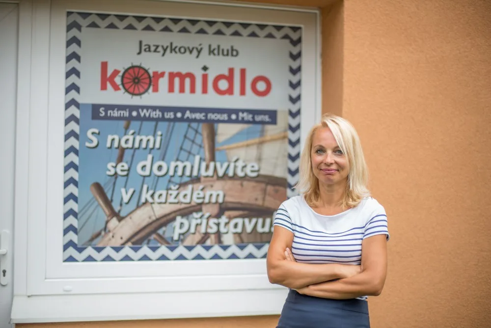 Majitelka Jazykového klubu Kormidlo Diana Zajícová.