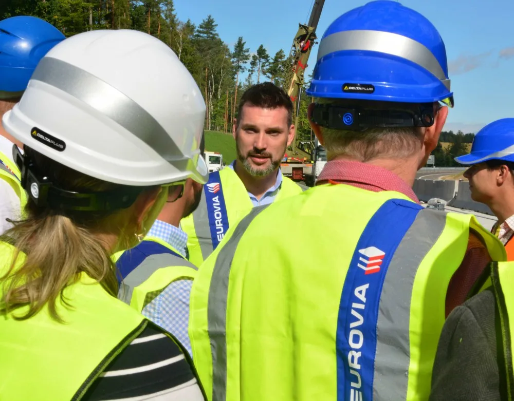 Krajský radní pro dopravu Jiří Švec si prohlédl dokončovací práce na stavbě dálnice D3 v úseku Borek – Úsilné.