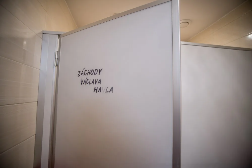 Veřejné toalety ve Stromovce.