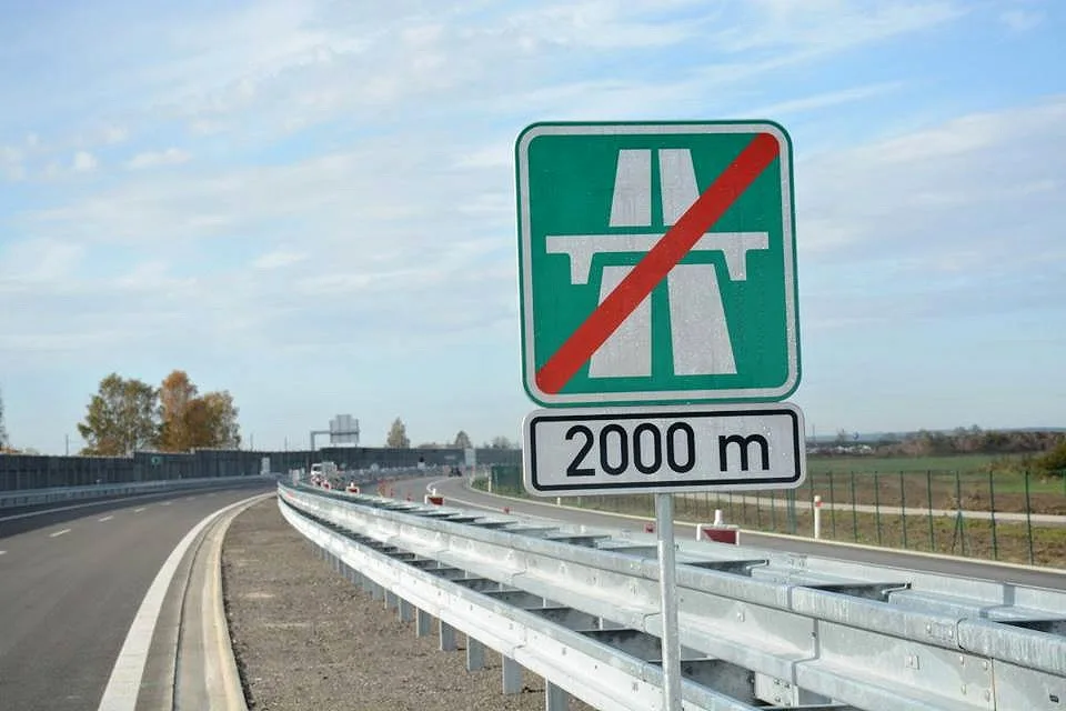Ředitelství silnic a dálnic otevřelo ve čtvrtek 12. října nový úsek dálnice D3 Veselí nad Lužnicí - Bošilec dlouhý 5,1 kilometru