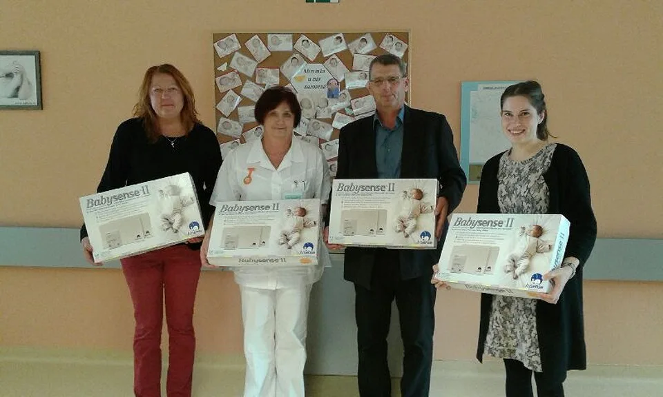 Strakonická nemocnice dostala od Nadace Křižovatka čtyři nové monitory dechu.