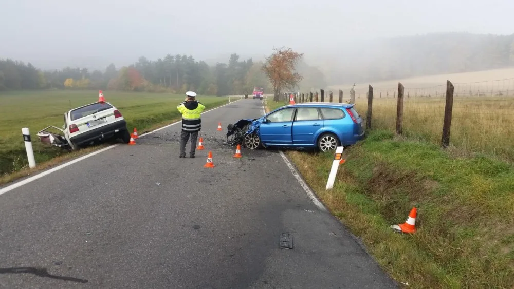 Při tragické nehodě na silnici  mezi Litochovicemi a Volyní zemřel sedmdesátiletý řidič osobního auta.