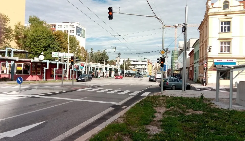 Semafory v křižovatce ulic Pražská a Fráni Šrámka v Českých Budějovicích už fungují.