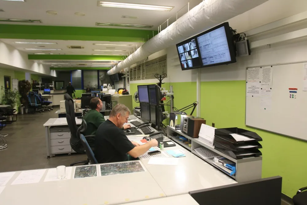 Srdcem teplárny je dispečink, z něhož se řídí výroba i distribuce tepla.