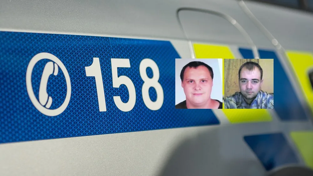 Oba pohřešovaní devětadvacetiletí muži, Andreas Leitner (vlevo) a Maximillian Baumgartner (vpravo), kteří v září 2015 zmizeli beze stopy z obce Zwettl nedaleko hranic s Českou republikou, nebyli dosud vypátráni.