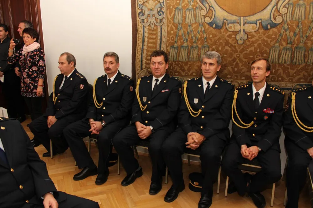 Slavnostní předání medailí Hasičského záchranného sboru České republiky a Hasičského záchranného sboru Jihočeského kraje, složení služebního slibu a poděkování reprezentantům v TFA.