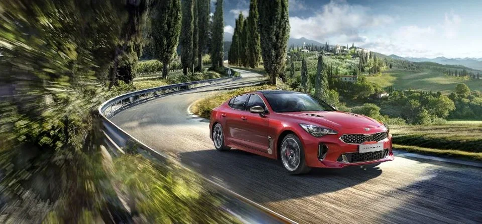 Navštivte nový salon KIA Auto Future, prohlédněte si ikonický model KIA Stinger.