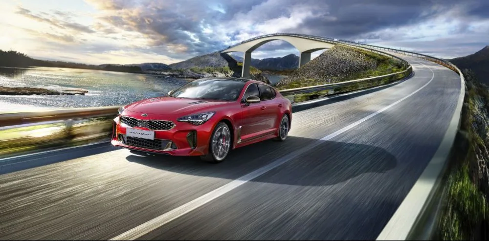 Navštivte nový salon KIA Auto Future, prohlédněte si ikonický model KIA Stinger.