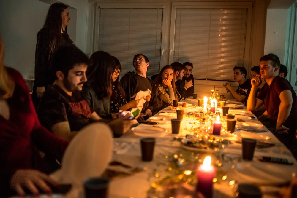 Zahraniční studenti na VŠTE se seznamovali s českými tradničními Vánoci.