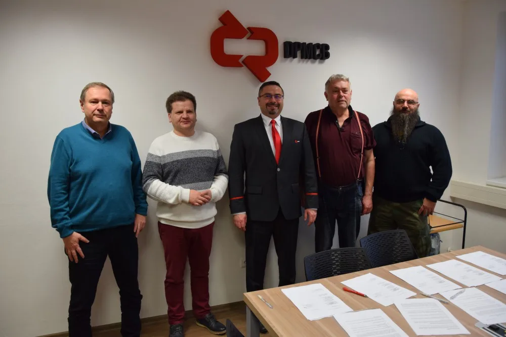 Jednání odborů a vedení podniku dopadlo pro zaměstnance úspěchem
