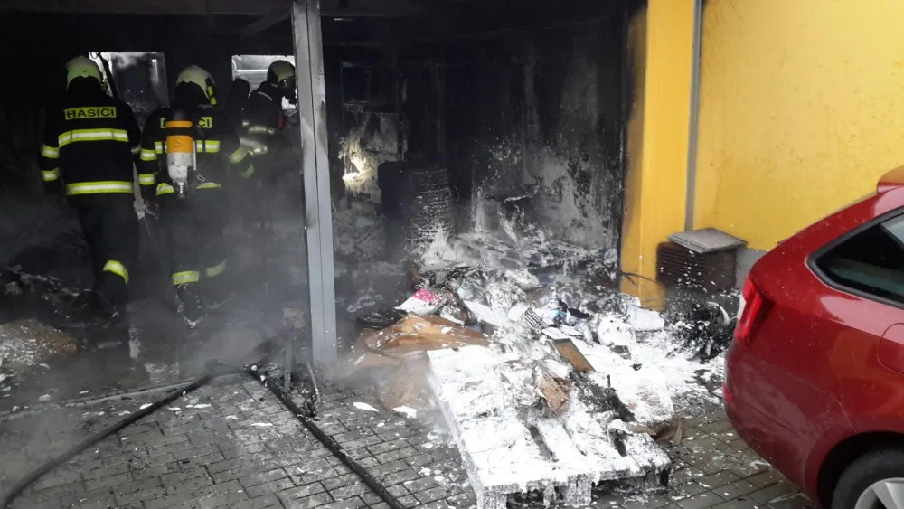 Požár garáže v Českých Budějovicích