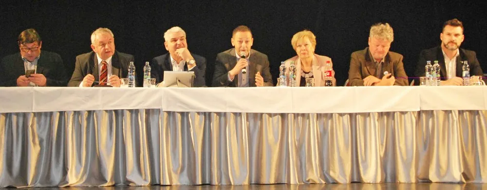 Představitelé kraje v čele s hejtmankou Ivanou Stráskou se setkávají se starosty jihočeských měst, městeček a obcí.