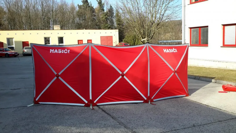 Jihočeští hasiči mají nově nehodové clony