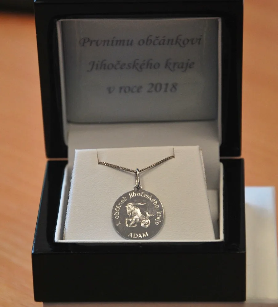 Prvenství bude navždy Adámkovi Loskotovi připomínat přívěsek od jihočeské hejtmanky.