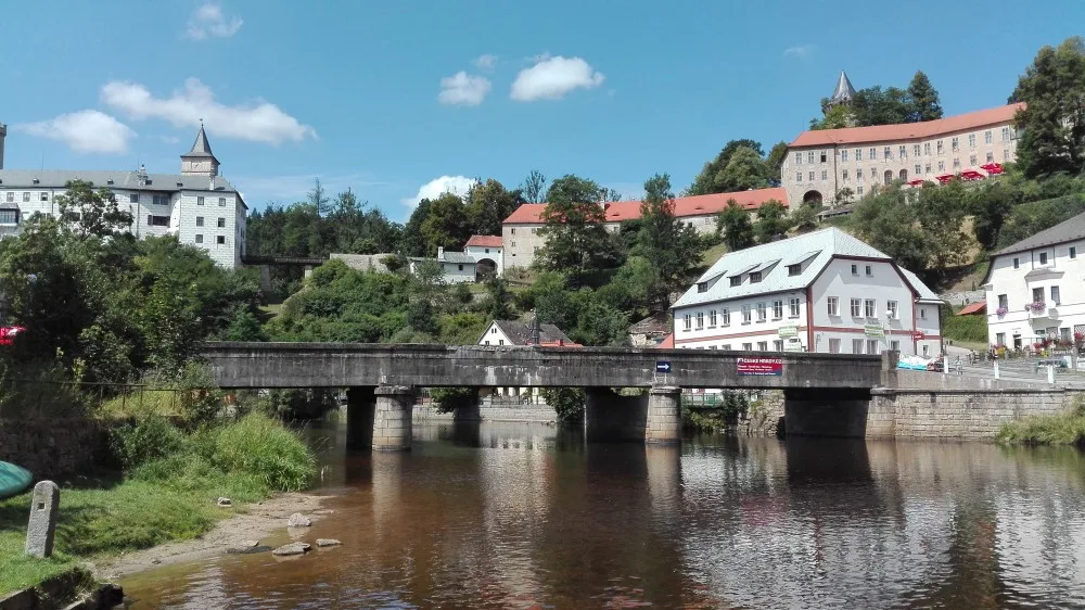 Na Českokrumlovsku dva stávající staré mosty ustoupí zcela novým stavbám na trase z Českého Krumlova přes Rožmberk nad Vltavou do Vyššího Brodu.