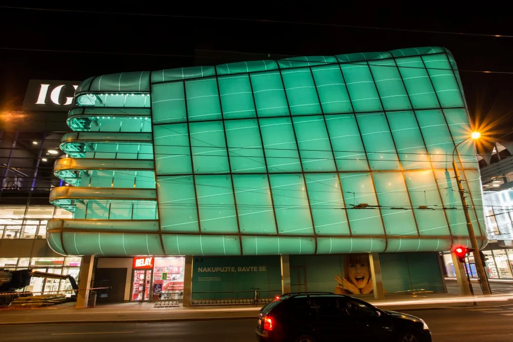IGY centrum je dokončené.