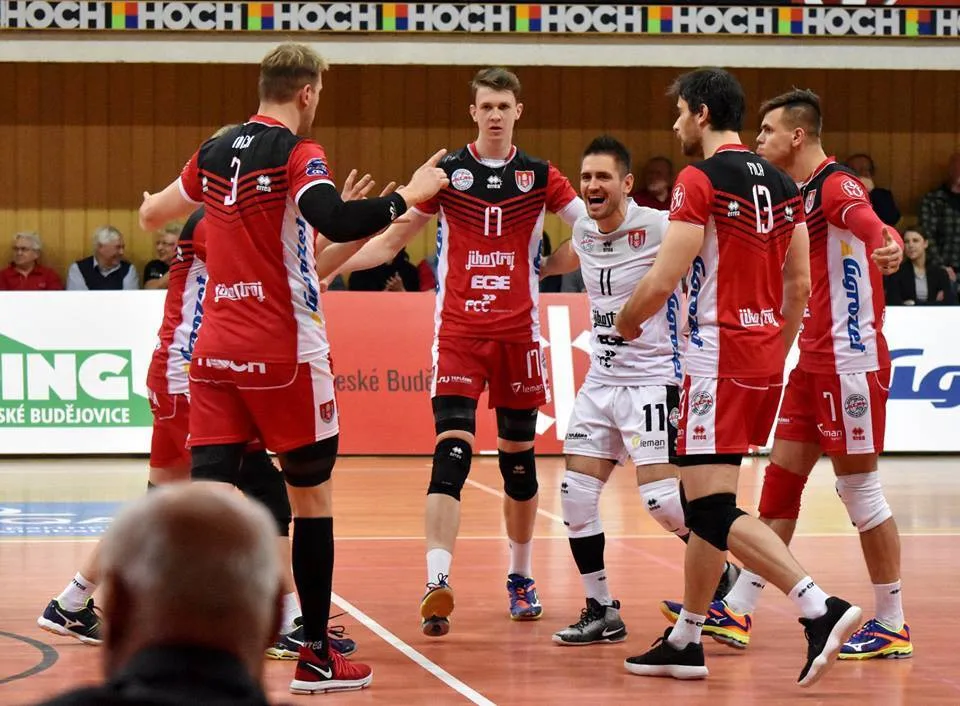 Marek Šotola hraje za Jihostroj s číslem 17.