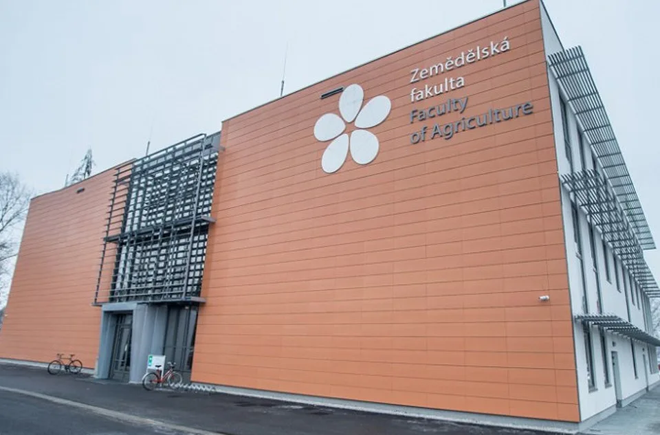 Zemědělská fakulta Jihočeské univerzity.