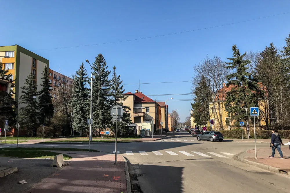 Velmi frekventovanou křižovatku Jírovcovi a Pekárenské ulice čeká rekonstrukce.
