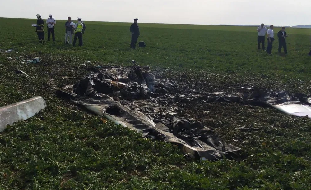 Dva lidé zahynuli při pádu malého letadla u Veselí nad Lužnicí.