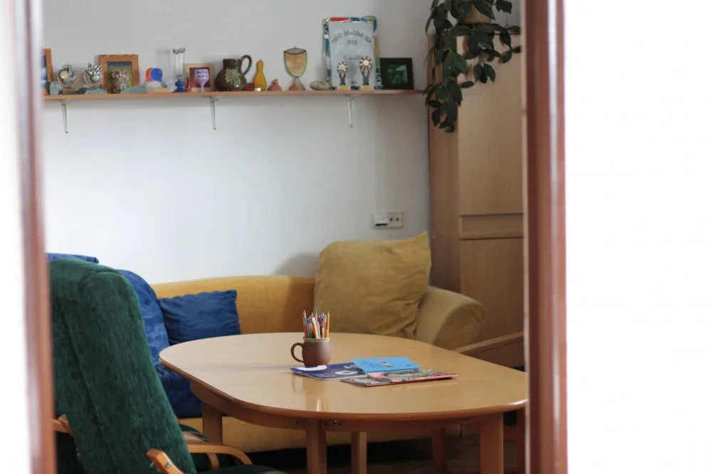 Prostor pro terapeutické setkání v socialně terapeutické dílně.