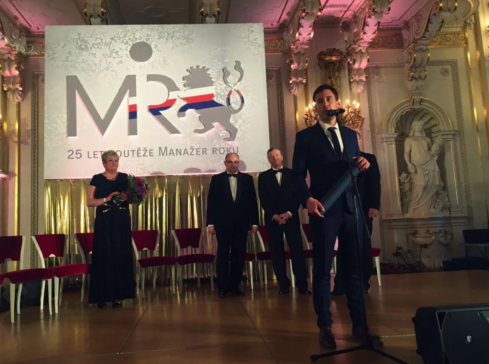 Manažerem roku je mladý Jihočech. Na Pražském hradě převzal cenu za inovace a baterie