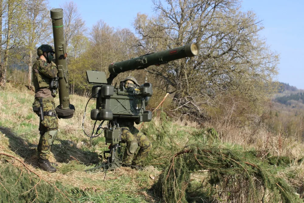 Po fiktivním sestřelení vrtulníku dochází k přebití protiletadlového kompletu RBS-70.