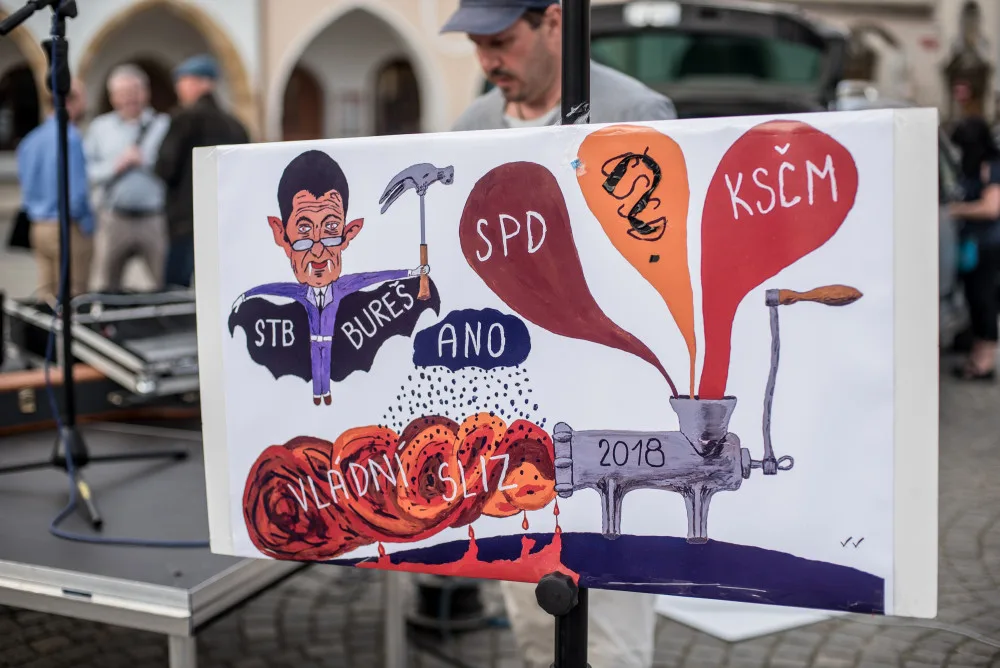 V Budějcích se opět demonstrovalo. Nyní proti plíživé totalitě ANO a Andreji Babišovi.