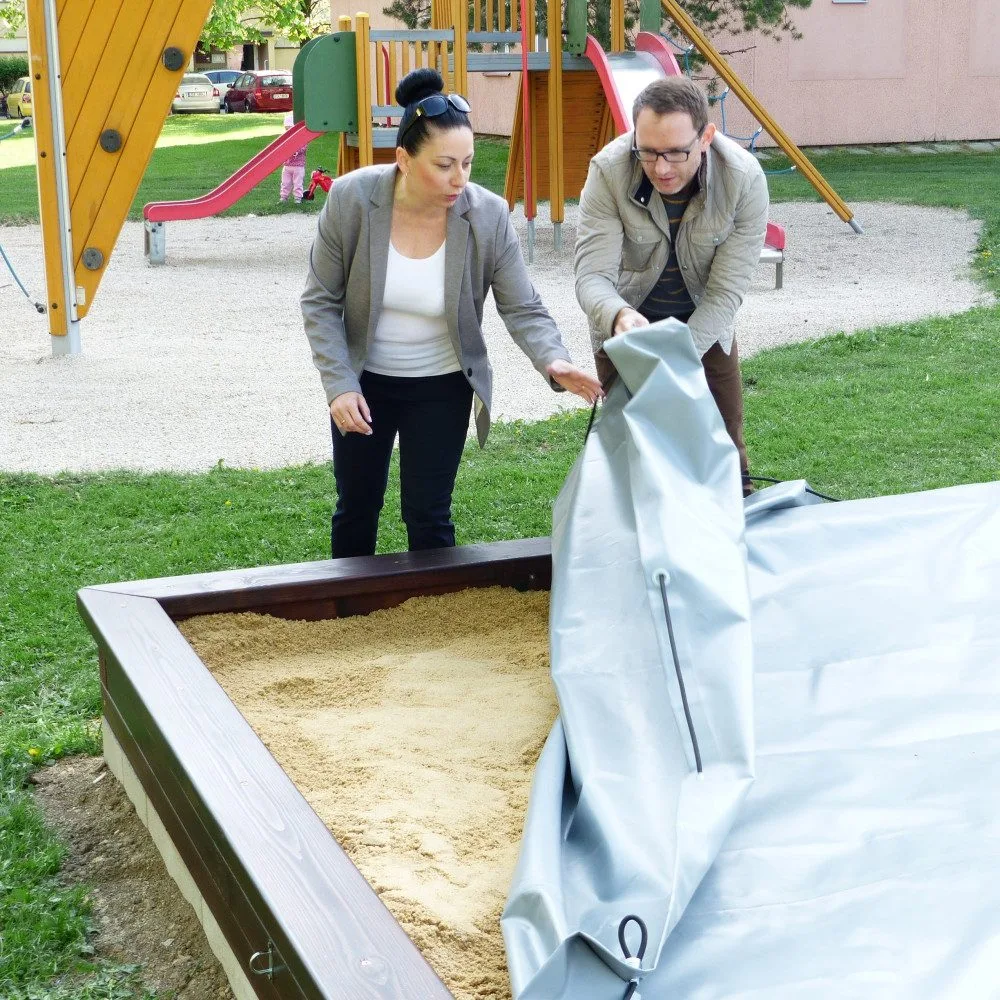 Nové pískoviště mezi ulicemi Branišovská a Emy Destinnové na sídlišti Šumava