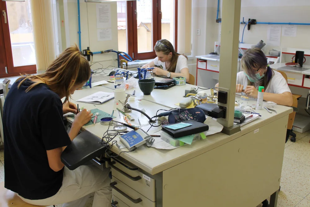 Praktická maturitní zkouška - zubní technik