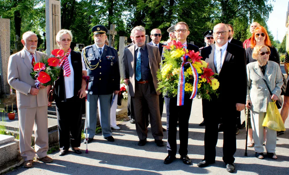Za město se zúčastnil primátor Jiří Svoboda, 1. náměstek Petr Podhola a jeho další zástupci. Zdroj: c-budejovice.cz