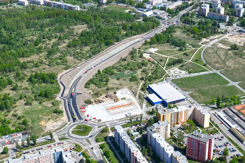 Tak jsme se dočkali – Strakonická silnice a ulice Milady Horákové se konečně propojí.