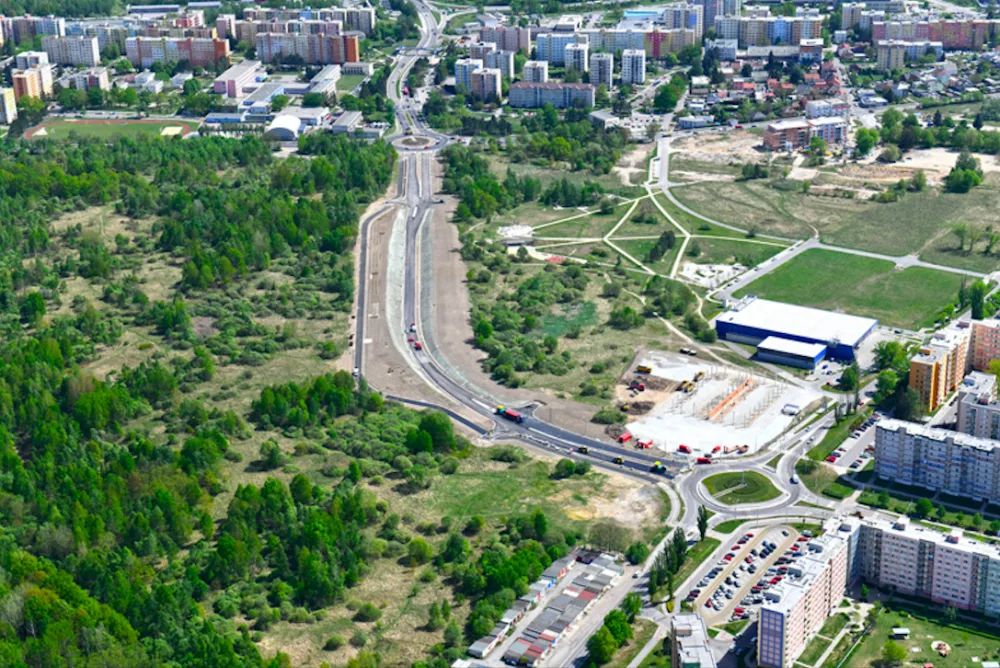Tak jsme se dočkali – Strakonická silnice a ulice Milady Horákové se konečně propojí.