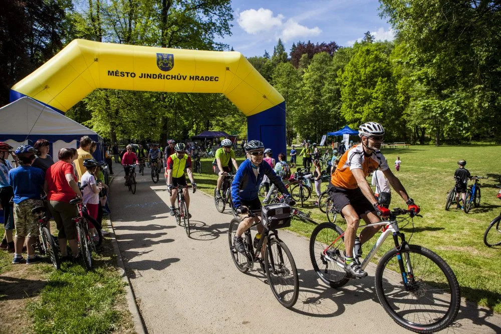 Turistickou sezonu na Hradecku zahájí tradiční výšlap Přes kopec.