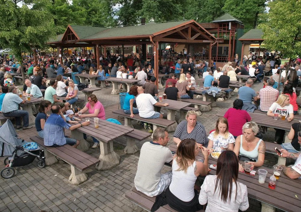 Dvoudenní open-air hudební a pivní slavnosti začínají v pátek 1. června přesně v poledne.