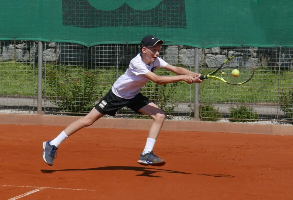 V letošní sezoně reprezentuje budějcký tenisový klub LTC Tonstav – Service v soutěžích šest týmů.