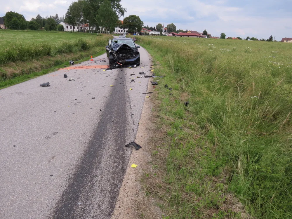 Při nehodě u Besednic zemřel motorkář.