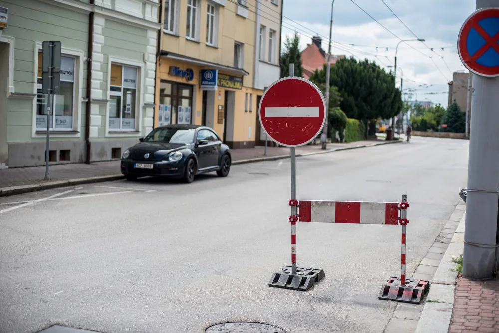 Uzavírka frekventované budějcké křižovatky.
