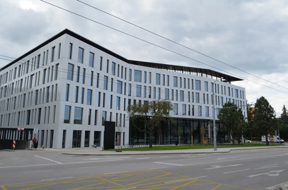 Moderní pracovní prostředí najdou v českobudějovickém PIANU mimo jiných i zaměstnanci skupiny UNICAPITAL DISTRIBUCE nebo call centra společnosti ATODA Telemarketing.