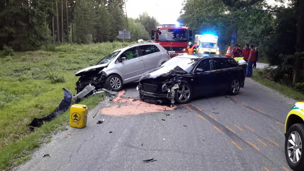 Nehoda u Nových Hradů.