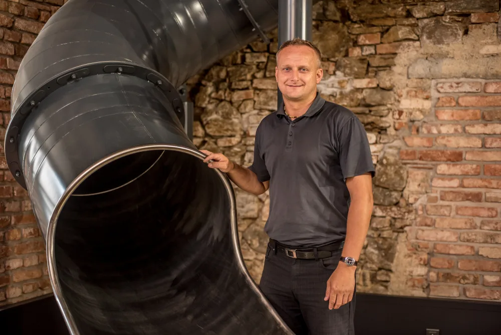 Petr Jenkner představuje nové prostory pro Peklománii