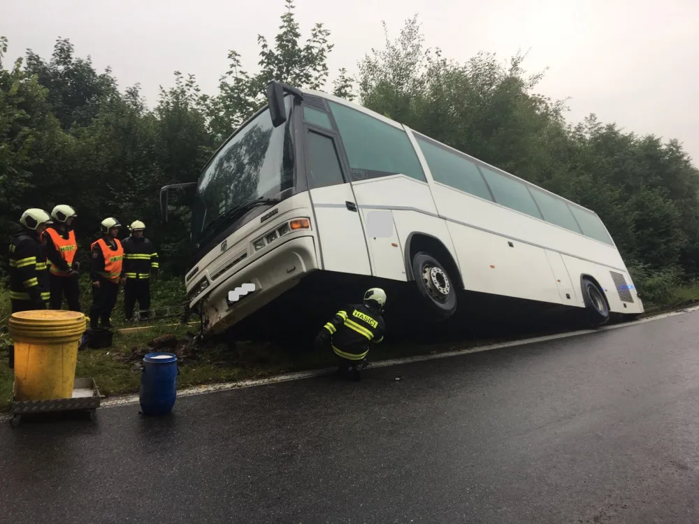 Nehoda autobusu u Nahořan.
