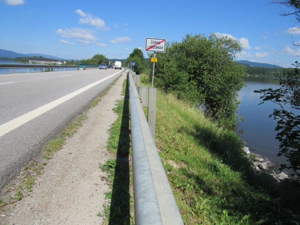 V Černé v Pošumaví postaví cyklostezku za 43 milionů korun, která povede nad hladinou malého Lipna.