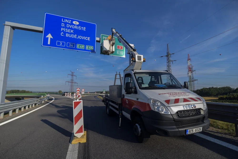 Hlavní tah mezi Ševětínem a Borkem je na dva týdny zavřený. Jižní Čechy trápí i další uzavírky