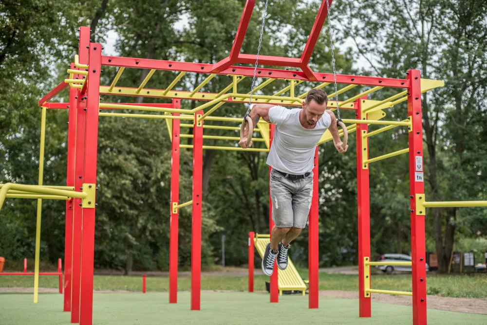 Budějce mají první workoutové hřiště. otestoval ho Lukáš Zetek.