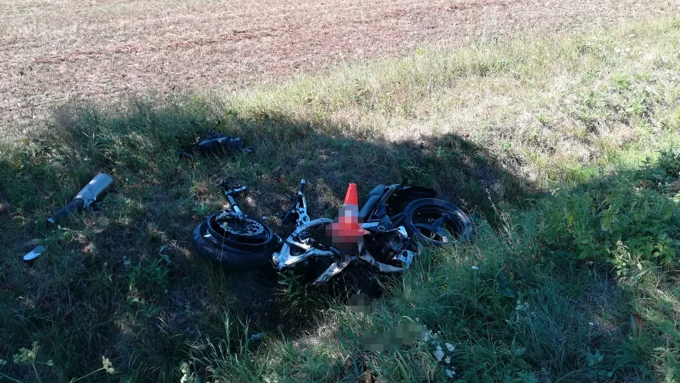 Tragická nehoda motorkářů u Hluboké nad Vltavou.