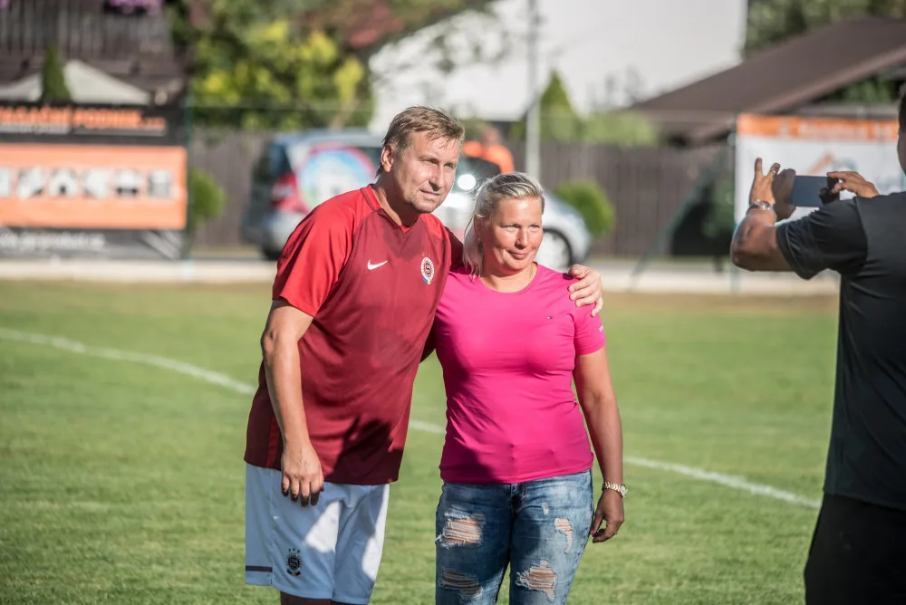 V areálu fotbalového hřiště v Plané u Českých Budějovic oslavili 80. výročí založení tamní sportovní klub a 95. výročí vzniku sbor dobrovolných hasičů