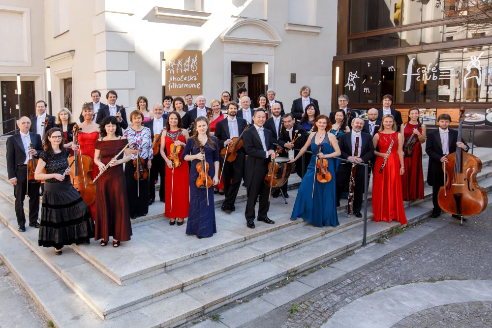 Jihočeská filharmonie vyráží s Baladou pro banditu do Koločavy