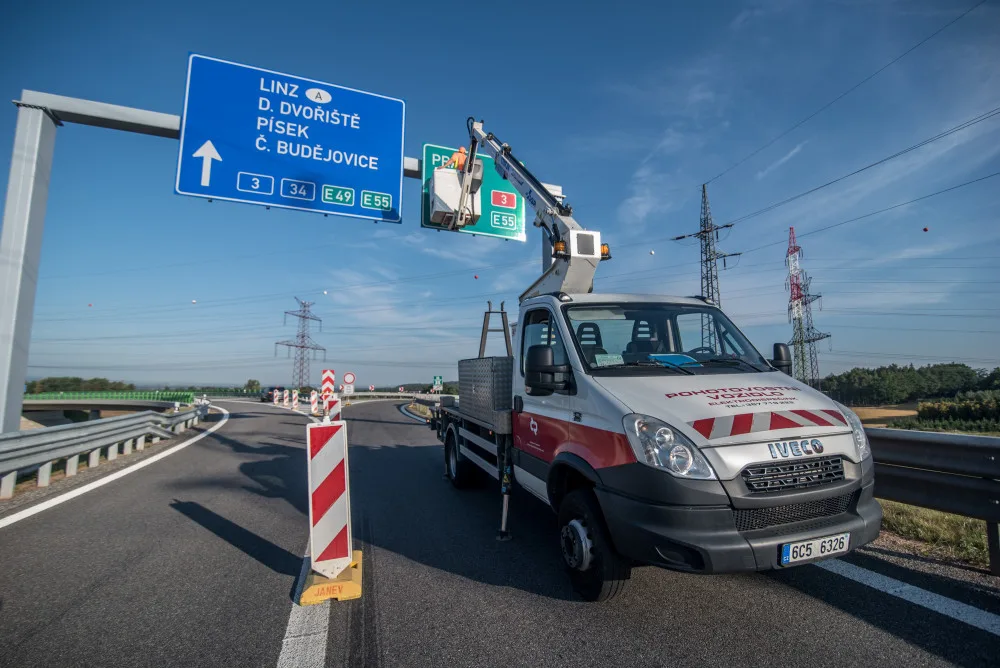Končí uzavírka frekventované silnice mezi Ševětínem a Borkem