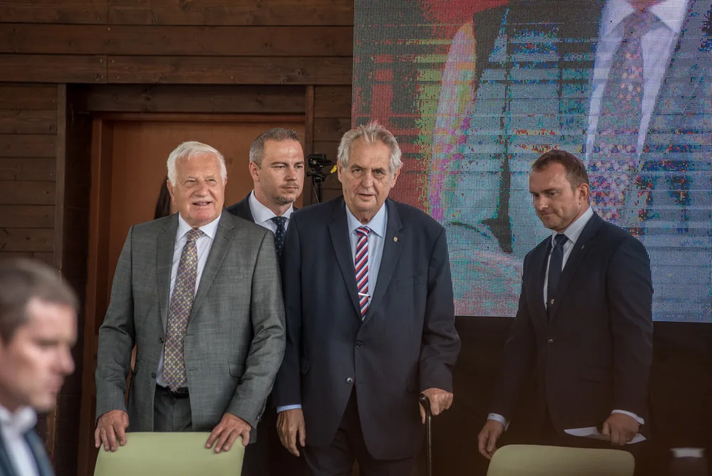 Ani letos nechyběl na slavnostním zahájení mezinárodního agrosalonu Země živitelka v Českých Budějovicích prezident České republiky Miloš Zeman.